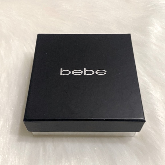 Bebe Earrings and Necklace Set NWT Excellent Condition - Picture 3 of 10